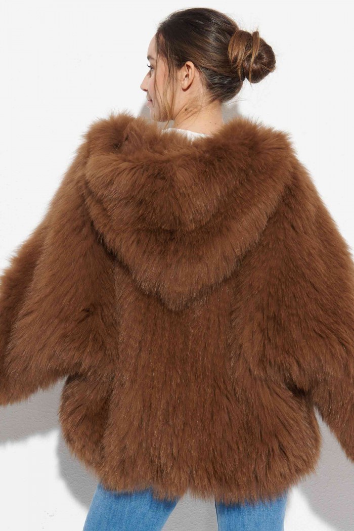 CHAQUETA PELO DE ZORRO CON CAPUCHA