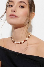 COLLAR MADERAS CON PERLAS DE RIO