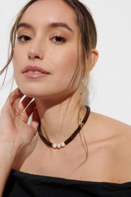 COLLAR MADERAS CON PERLAS DE RIO