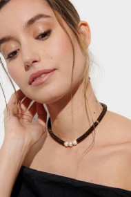 COLLAR MADERAS CON PERLAS DE RIO