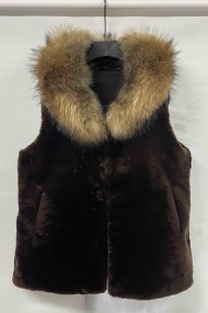CHALECO PELO DE CHALECO PELO DE CORDERO RASURADO  CON CUELLO PELO DE MARMOTA