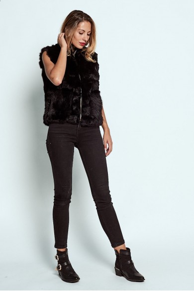 CHALECO PELO DE CONEJO CON CAPUCHA NEGRO PC-LLL5701-15