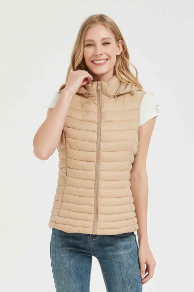 CHALECO ACOLCHADO FINO CON CAPUCHA OBRF2014-CAMEL