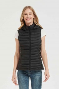 CHALECO ACOLCHADO FINO CON CAPUCHA OBRF2014-NEGRO