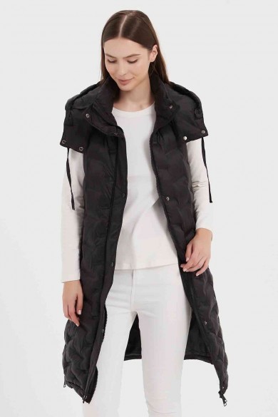 CHALECO CON CAPUCHA ACOLCHADO 3COLORES OBR-F2025