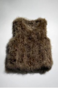 CHALECO PLUMAS DE AVESTRUZ PC-YLM2024-09