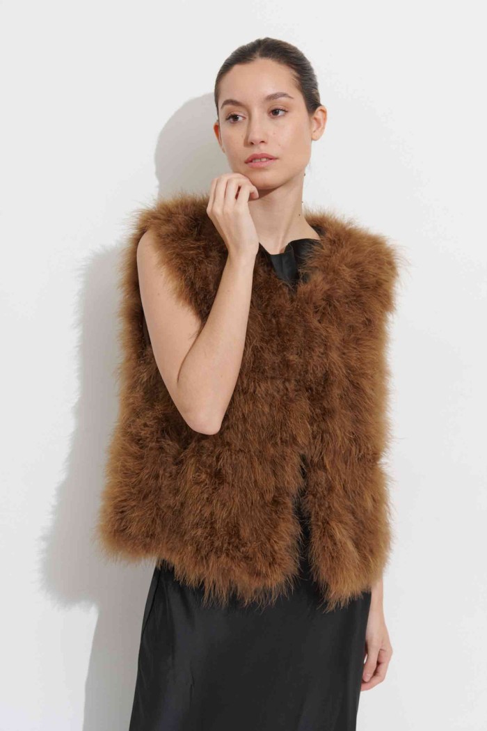 CHALECO PLUMAS DE AVESTRUZ PC-YLM2024-28