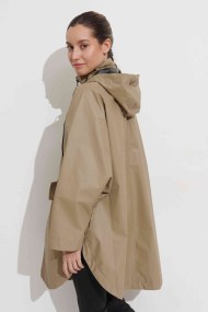 CAPA IMPERMEABLE CON CAPUCHA – ESTILO PONCHO, LIGERA Y PRÁCTICA FR-K3529 BEIGE