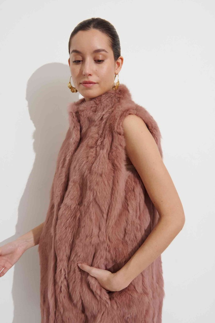 CHALECO LARGO DE PELO DE CONEJO CON CUELLO ALTO Y CIERRE OCULTO,COLOR ROSA PALOPC-LLL5799-08