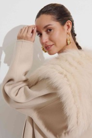 CHAQUETA DE LANA CON CUELLO DE PELO DE ZORRO ESTILO CAPA  PC-WT22174030-1