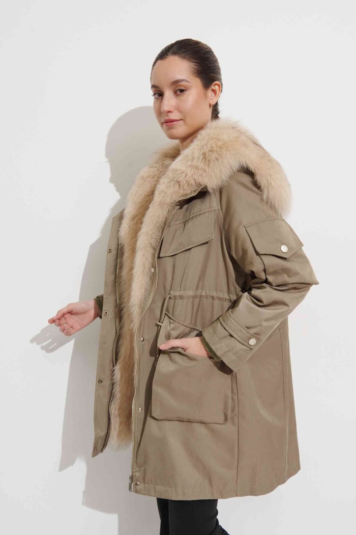 PARKA CON CUELLO DE PELO DE ZORRO PC-LLL5906