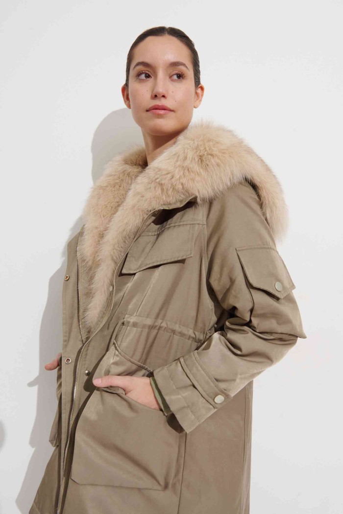 PARKA CON CUELLO DE PELO DE ZORRO PC-LLL5906