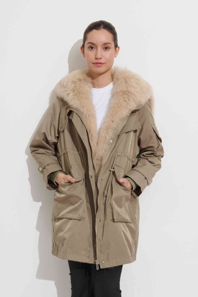 PARKA CON CUELLO DE PELO DE ZORRO PC-LLL5906