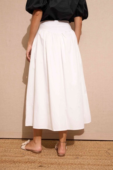 FALDA BLANCA FBZMA1381