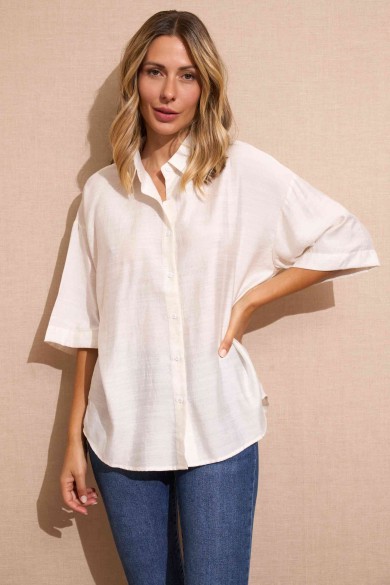 CAMISA OVERSIZE BLANCA DE MANGA CORTA FBZMR22279