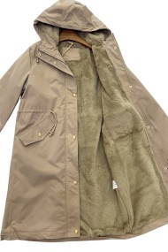 PARKA BEIGE CON CAPUCHA Y CINTURA AJUSTABLE TY-Z56028 2COLORES