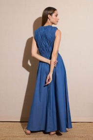 VESTIDO LARGO SIN MANGAS CON CUERPO FRUNCIDO DENIM AZUL FBZMR22110