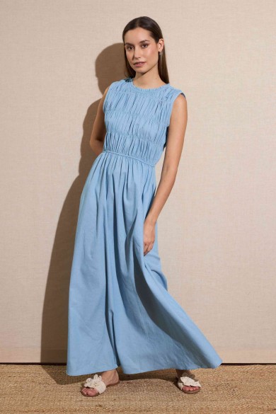 VESTIDO LARGO SIN MANGAS CON CUERPO FRUNCIDO AZUL CLARO FBZMR22109