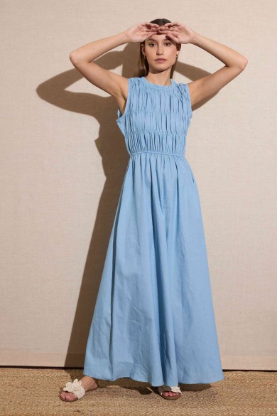 VESTIDO LARGO SIN MANGAS CON CUERPO FRUNCIDO AZUL CLARO FBZMR22109