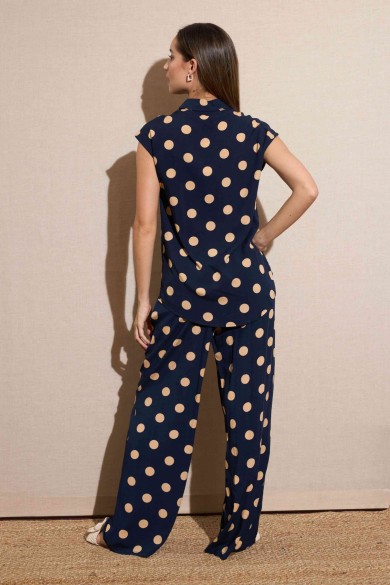 CONJUNTO DE CAMISA SIN MANGAS Y PANTALÓN DE LUNARES AZUL MARINO/BEIGE FBZMR22375 22369