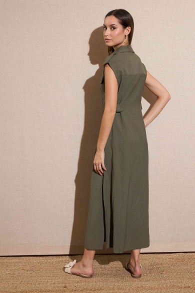 VESTIDO MIDI ESTILO SAFARI CON BOTONES VERDE MILITAR FBZMA1597