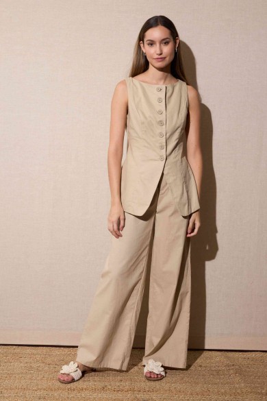 CONJUNTO SIN MANGAS DE CHAQUETA ENTALLADA Y PANTALÓN ANCHO BEIGE FBZMA1586AB