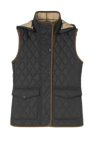 CHALECO ACOLCHADO NEGRO CON RIBETE EN CONTRASTE Y CAPUCHA INTERIOR TY-Z56562