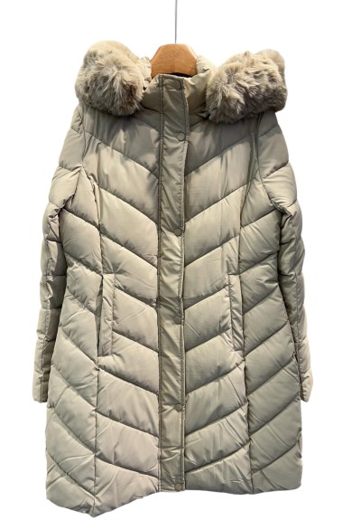 ABRIGO ACOLCHADO KAKI CLARO CON CAPUCHA Y PELO SINTÉTICO TY-Z56550