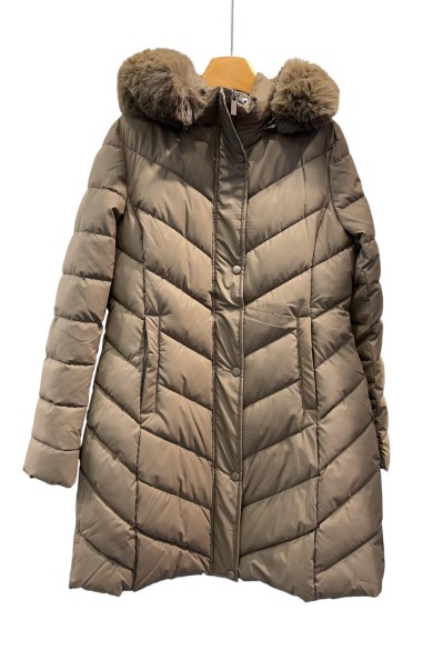 ABRIGO ACOLCHADO MARRÓN CON CAPUCHA Y PELO SINTÉTICO TY-Z56550