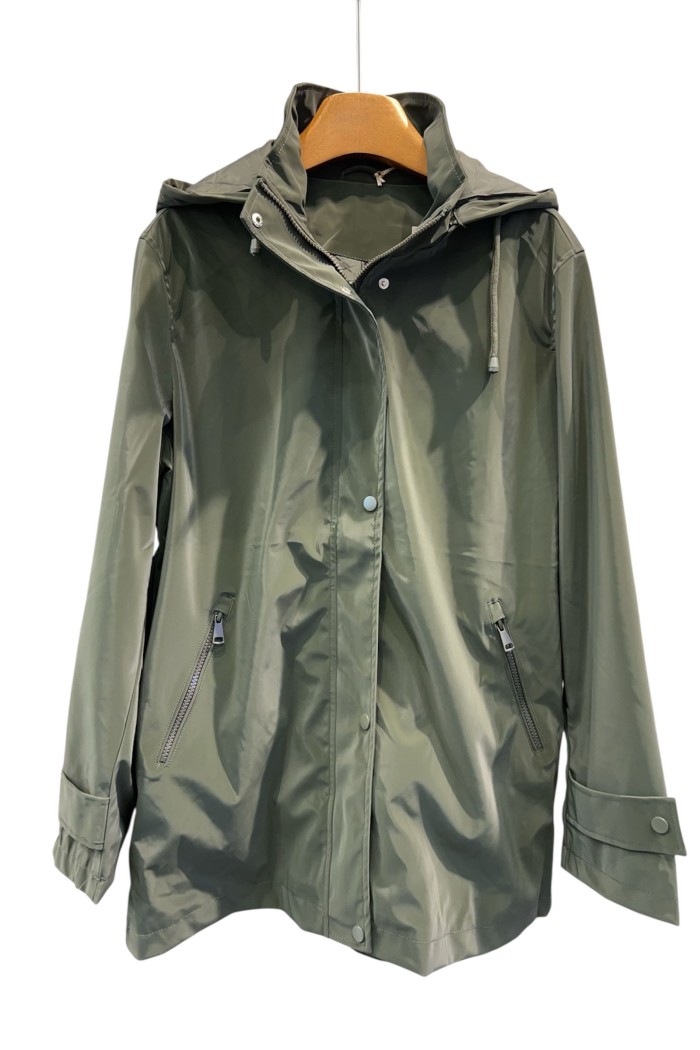 CORTAVIENTOS VERDE MILITAR IMPERMEABLE TALLA GRANDE CON CREMALLERA Y CAPUCHA TY-Z56010