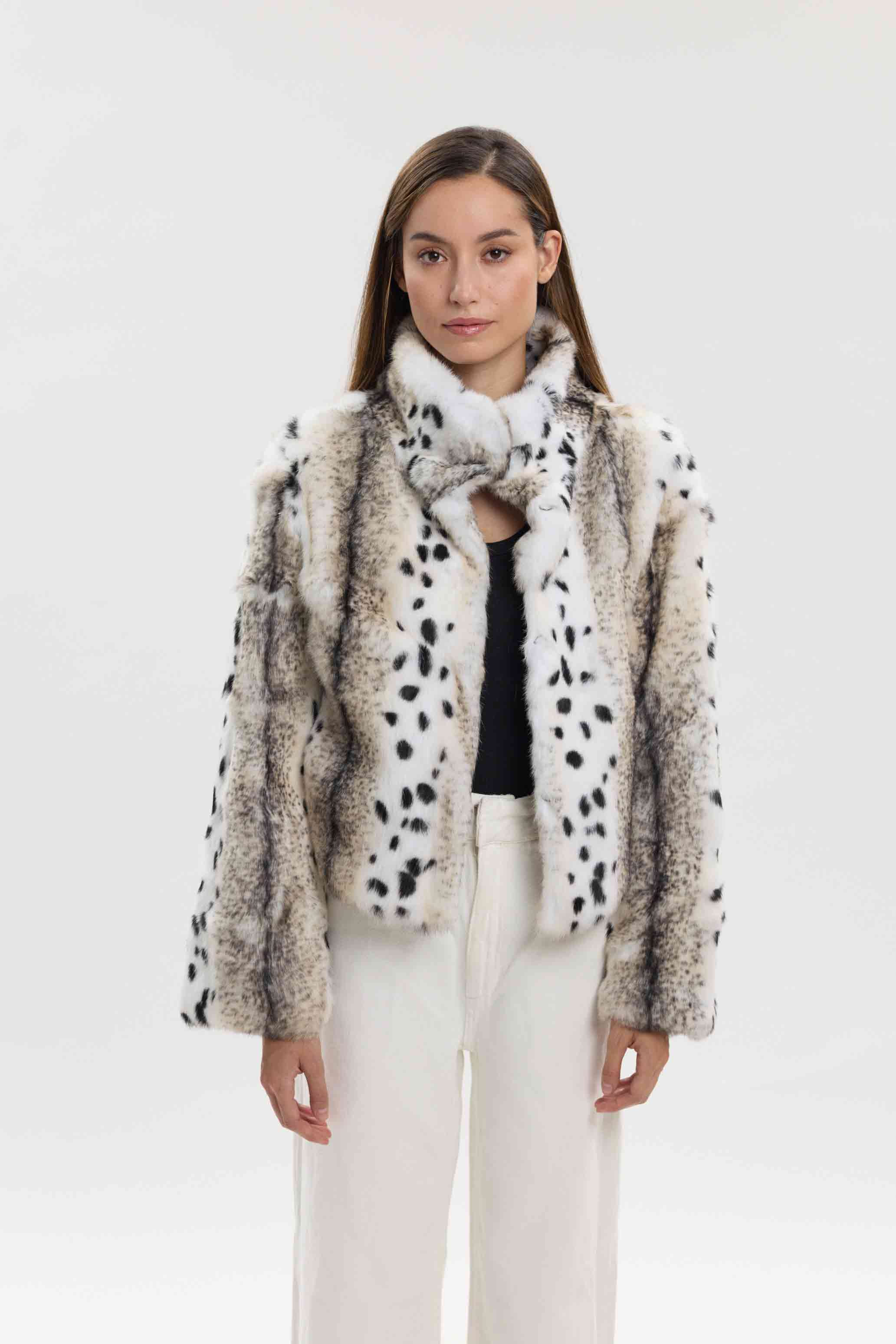 https://www.timiblue.com/12086051-17975-chaqueta-reversible-con-capucha-estilo-safari-3colores.html#/7-color-beige/324-wt_color-kaki